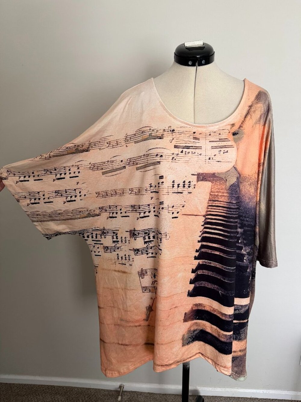 T-shirt keyboard notes,delicate color size XXL